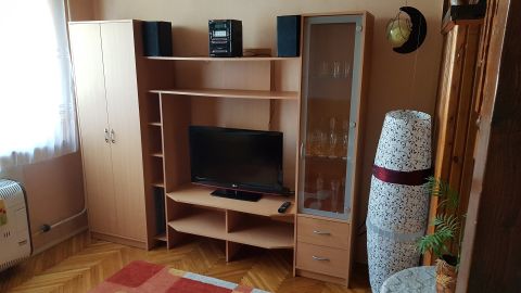 Eladó Ház 8600 Siófok , Belvárosi, Korszerűsített, 67 nm-es családi ház+ 2 db 35 nm-es apartman, 500 nm telekkel,