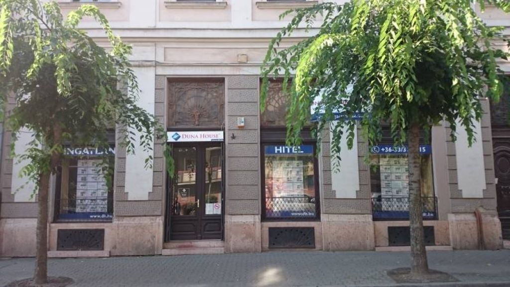 Ingatlaniroda Esztergom