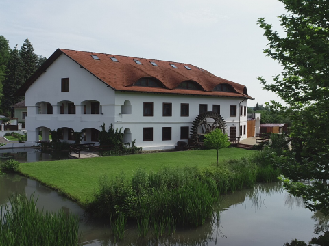 Eladó Vendéglátás 3761 Szinpetri 