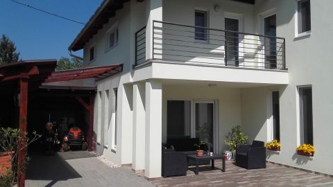 Eladó Ház 8380 Hévíz , Újszerű, nappali + 4 hálószobás családiház eladó Hévízen