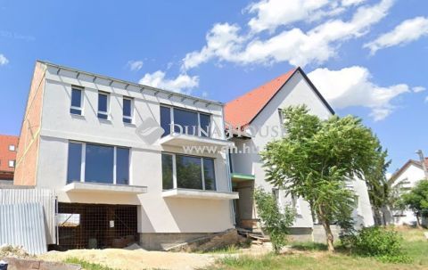 Eladó Lakás, Baranya megye, Pécs