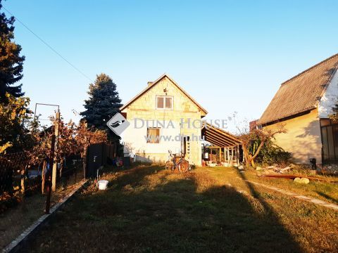 Eladó Ház, Komárom-Esztergom megye, Vértesszőlős - Duna dűlőben állandó lakhatásra alkalmas ház