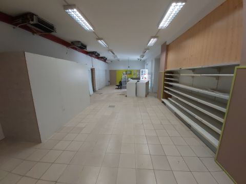 Eladó Üzlethelyiség 6524 Dávod 