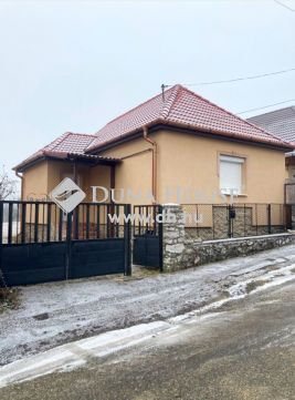 Eladó Ház, Borsod-Abaúj-Zemplén megye, Miskolc - Miskolc III. ker. Tatárdombon, Tatár-ároktól egy utcára - felújított ház