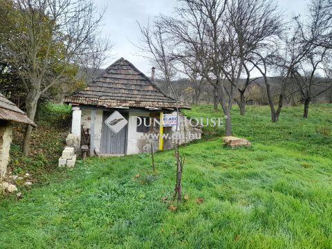 Eladó Telek, Komárom-Esztergom megye, Héreg - Héregen présház 1676 m2-es telken eladó