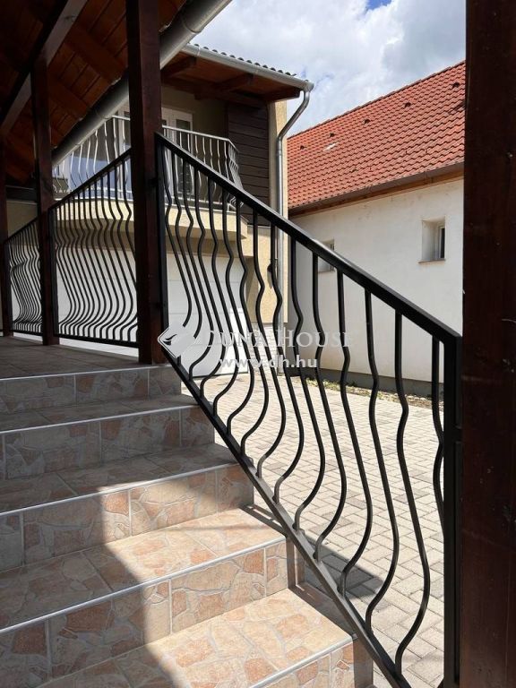 8900 Zalaegerszeg , Zalaegerszeg, belváros közeli családi házas övezet — 1/22
