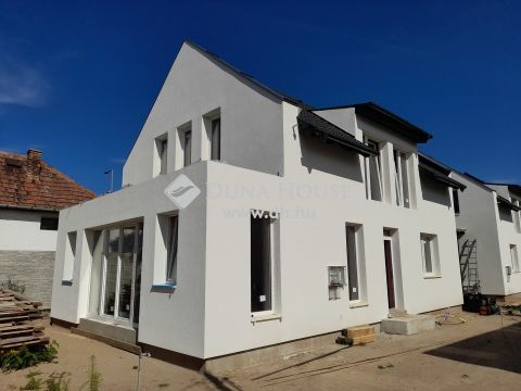 További képek