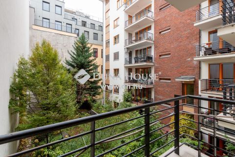Eladó Lakás, Budapest 6. kerület -  Heléna házban 2 hálós, duplaerkélyes, klímás lakás eladó