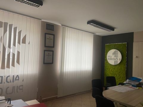 Kiadó Iroda 7623 Pécs 