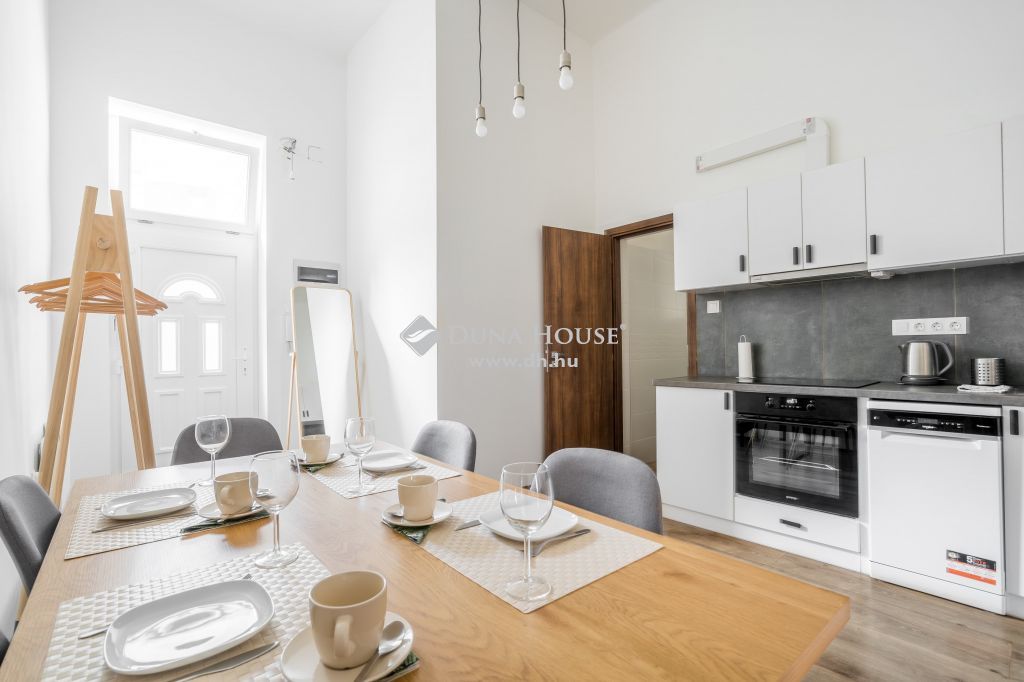 1075 Budapest 7. kerület — 1/16