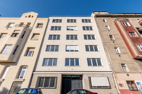 Eladó Tároló/Raktár 1076 Budapest 7. kerület Baross tér mellett 43 lakásos már emelt szerkezetkész Apartmanház!
