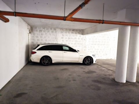 Eladó Parkoló 7627 Pécs Rigóderben 7db teremgarázshely