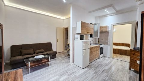 Eladó Lakás 1073 Budapest 7. kerület , LISZT FERENC tér mellett 2 szobás lakás - AIRBNB engedélyezett