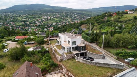 Eladó Lakás 7635 Pécs , Tiborcz utca felett