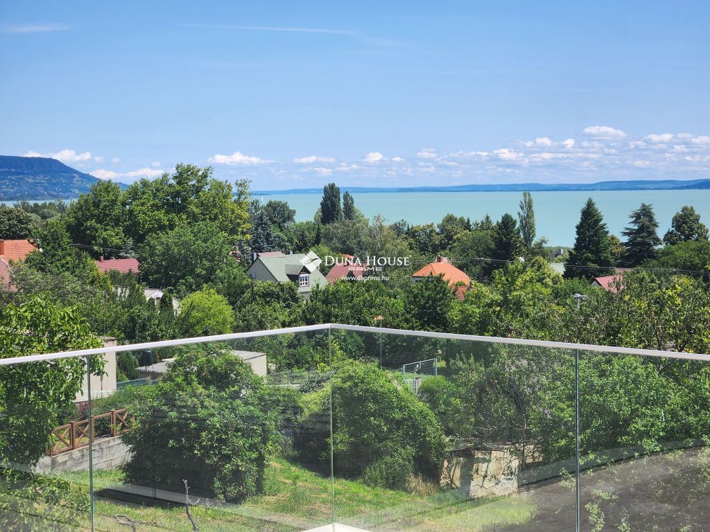 Eladó ház, Balatongyörök