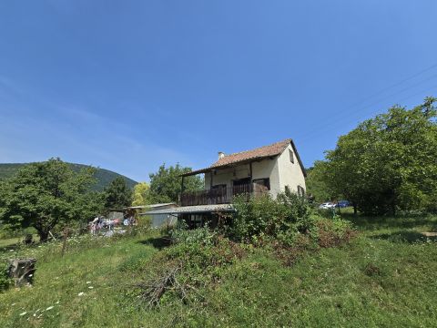 Eladó Ház 2095 Pilisszántó , Panorámás részen, Boldog Asszony Kápolnától 1,3 km-re , Nyugalom csend szigete