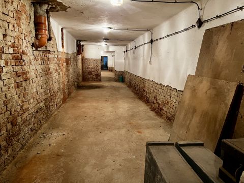 Eladó Tároló/Raktár 9700 Szombathely 