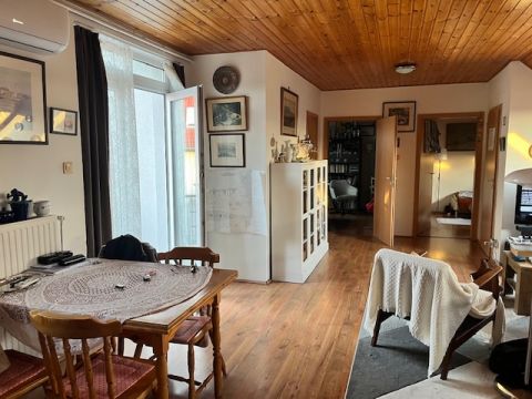 Eladó Lakás 7626 Pécs , Király utcához közel 54m2-es, erkélyes lakás eladó.