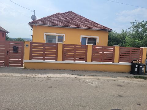 Eladó Ház 2509 Esztergom 