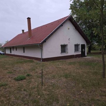 Eladó Ház 6090 Kunszentmiklós VIDÉKRE KÖLTÖZNI VÁGYÓK FIGYELEM!