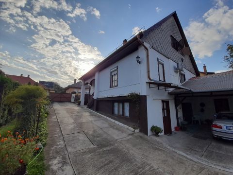 Eladó Ház 2100 Gödöllő , Babati ut közelében