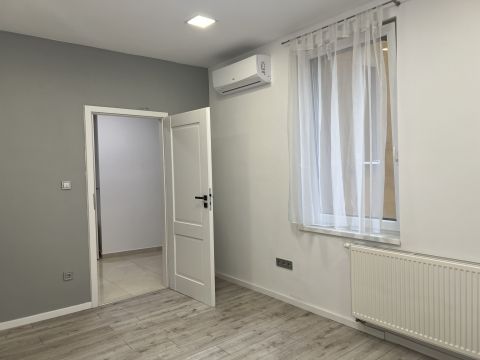 Eladó Lakás 7623 Pécs , Belvárosban felújított 113m2-es, vállalkozásra is alkalmas lakás