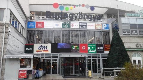 Eladó Üzlethelyiség 1026 Budapest 2. kerület , Budagyöngyében 16 m2-es üzlethelyiség az éttermi szinten