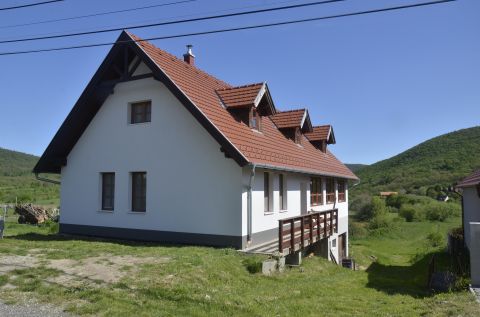 Eladó Ház 2009 Pilisszentlászló 