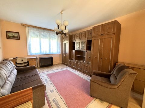 Eladó Ház 2193 Galgahévíz , STABIL NAGY HÁZ, ÖSSZEKÖLTÖZŐKNEK