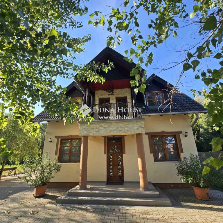6000 Kecskemét , NAPPALI + 4 SZOBÁS CSALÁDI HÁZ + MŰHELY — 1/24