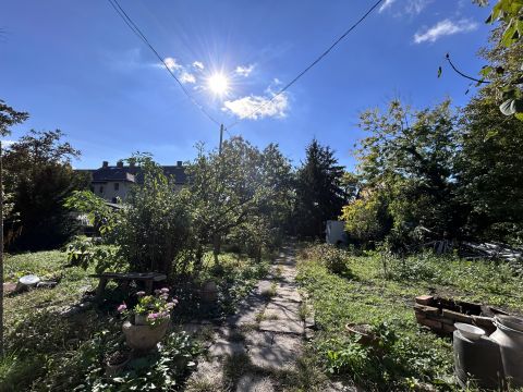 Eladó Ház 1045 Budapest 4. kerület , Istvántelken hatalmas telek + ház