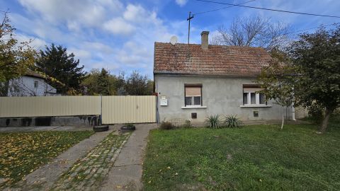 Eladó Ház 6430 Bácsalmás , Város széle