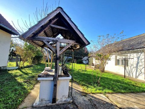 Eladó Ház 8649 Balatonberény , családias környék, Balatontól 1500 m-re 