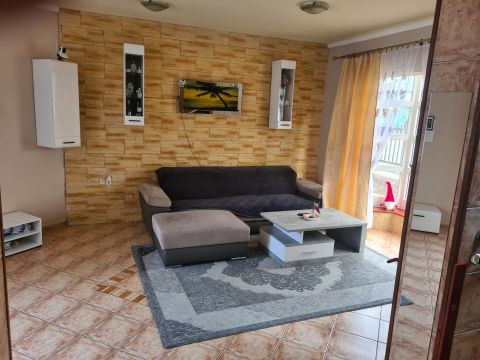 Eladó Lakás 2360 Gyál Nappali + 3 hálószobás társasházi lakás Gyál közkedvelt részén