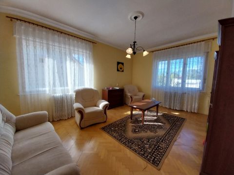 Eladó Ház 6771 Szeged , Szeged-Szőreg főutcájában