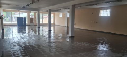 Kiadó Üzlethelyiség 2462 Martonvásár FORGALMAS HELYEN UTCAFRONTI ÜZLETHELYSÉG KIADÓ!