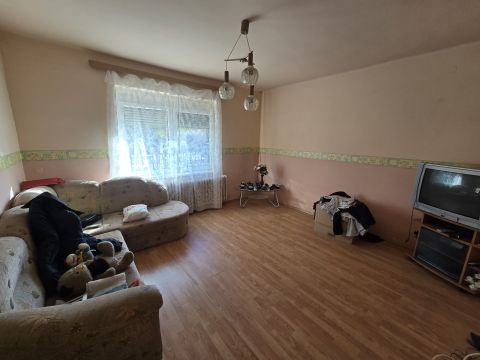 Eladó Ház 8133 Mezőszentgyörgy Remek adottságokkal rendelkező, 82,9nm-es ház, nagy telekkel, Falusi Csokra alkalmas