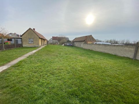 Eladó Ház 9222 Hegyeshalom Hársfa utca közelében