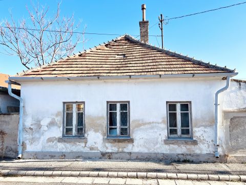Eladó Ház 8200 Veszprém Veszprém Dózsaváros