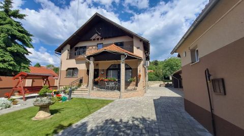 Eladó Ház 2800 Tatabánya 