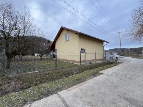 Eladó Mezőgazdasági 7100 Szekszárd 