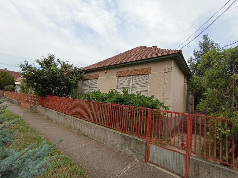Eladó Ház 5126 Jászfényszaru , 5126 Jászfényszaru, Jó környék