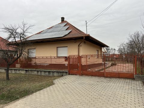 Eladó Ház 2243 Kóka 