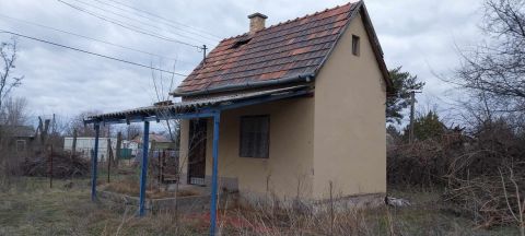 Eladó Ház 2711 Tápiószentmárton , Zártkert
