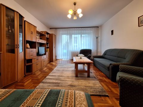 Kiadó Lakás 9026 Győr , AZONNAL KÖLTÖZHETŐ 3 SZOBÁS, ERKÉLYES LAKÁS RÉVFALUBAN KIADÓ