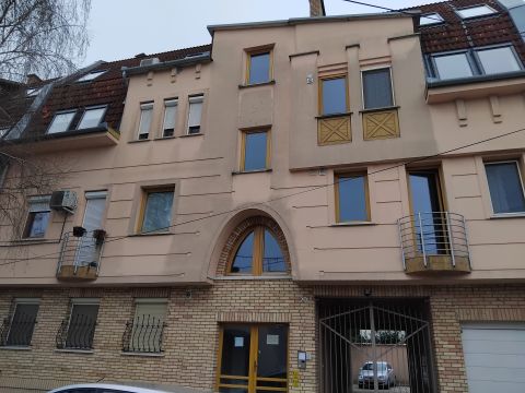 Kiadó Lakás 6000 Kecskemét , Szavas utca