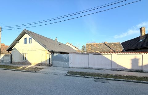 Eladó Ház 1238 Budapest 23. kerület , Családi ház, garázzsal, tárolóval, akát több generációnak is