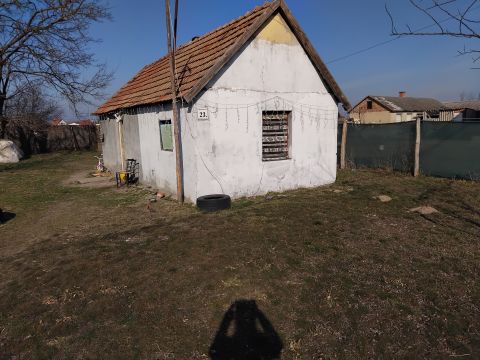 Eladó Ház 6050 Lajosmizse , Beneszél utca