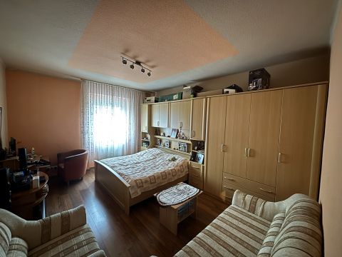 Eladó Lakás 2800 Tatabánya 