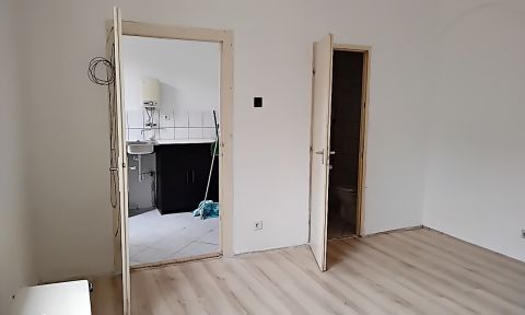 Eladó Lakás 1201 Budapest 20. kerület Pesterzsébeten - saját kerttel rendelkező társasházi lakás